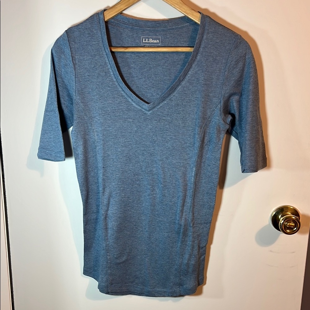 L.L. Bean Women's Blue Heather V-Neck Top size small NWOT